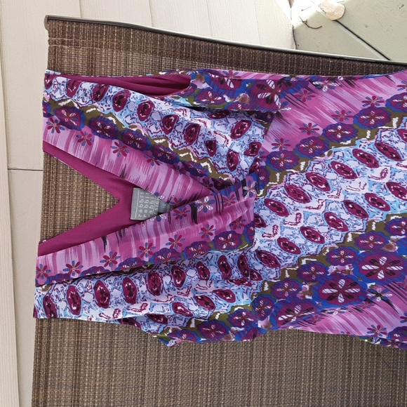 Womens Soft Multi color Dress. 14. NWOT Not available - Picture 3 of 8